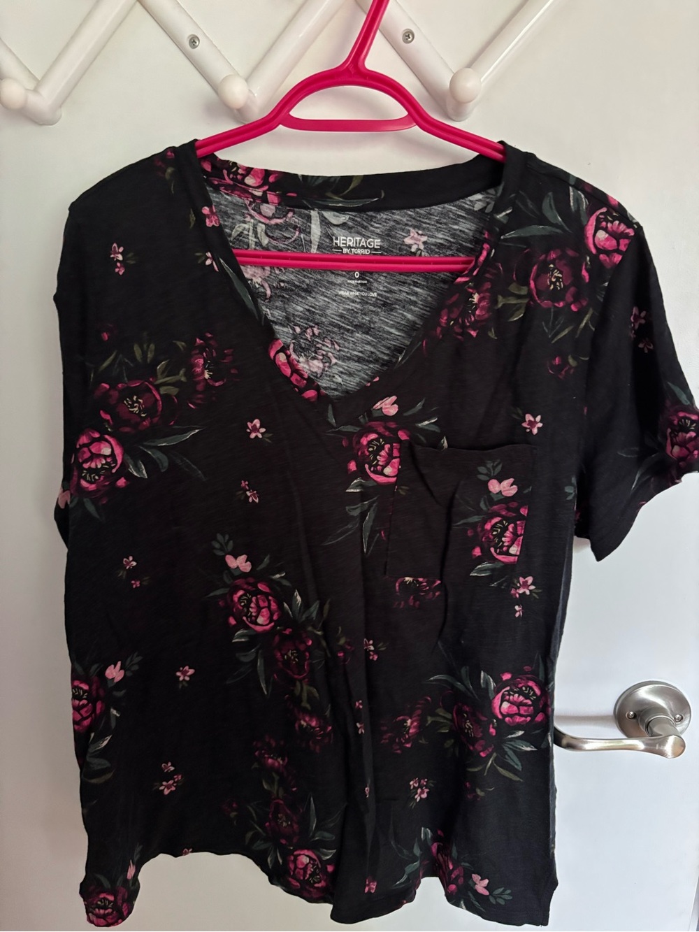 torrid Black Floral V-Neck Short Sleeve Tee